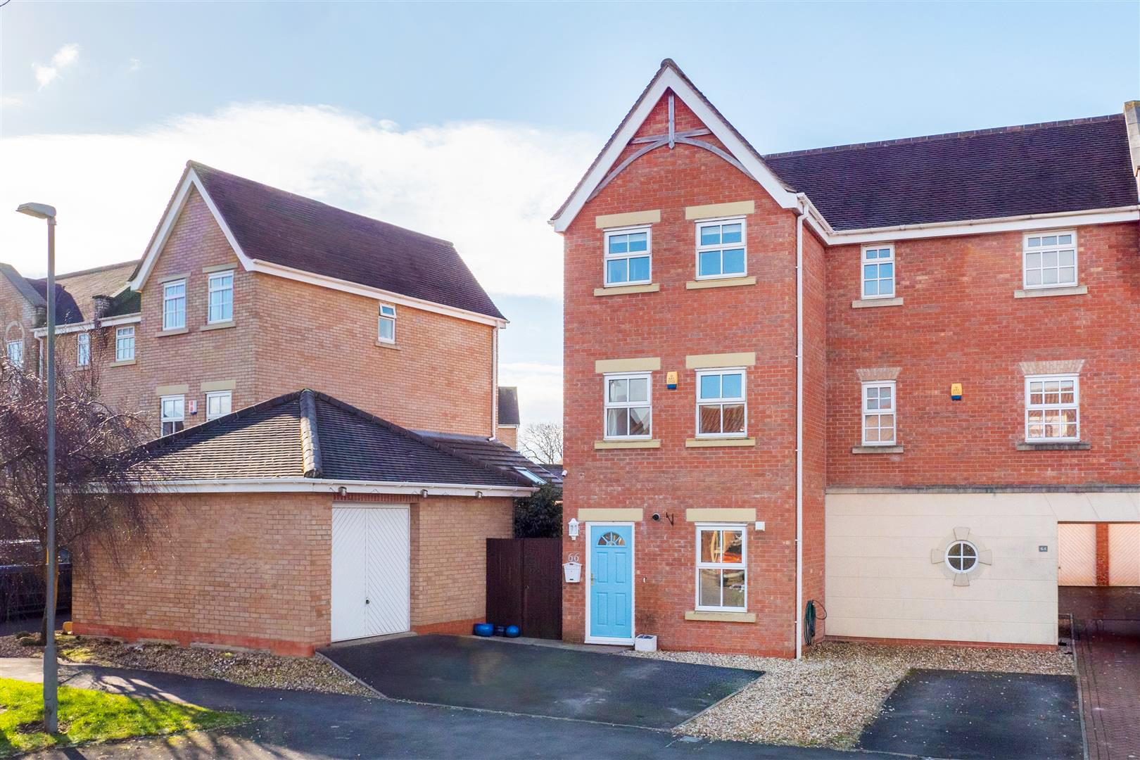 4 bed property in Holland House Road, Preston